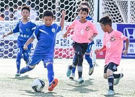 意媒：尤文正在关注图卢兹中卫克雷斯维尔，已派球探现场考察